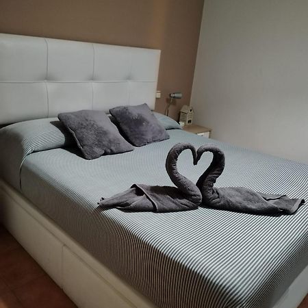 Habitacion Con Cama Matrimonial En Málaga Eksteriør billede